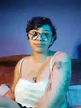 Lilmuh  online show from December 8, 12:51 am