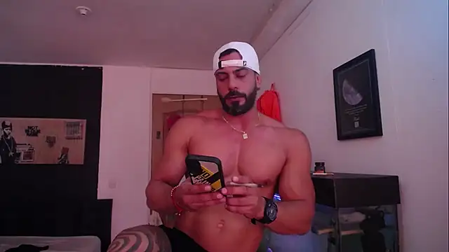 romeolovedark online show from January 14, 9:30 pm