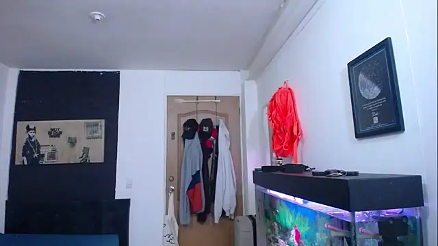 romeolovedark online show from January 31, 4:36 am