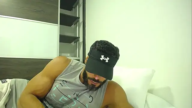 romeolovedark online show from March 12, 11:33 pm