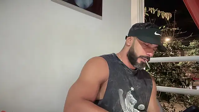 romeolovedark online show from November 1, 3:19 am