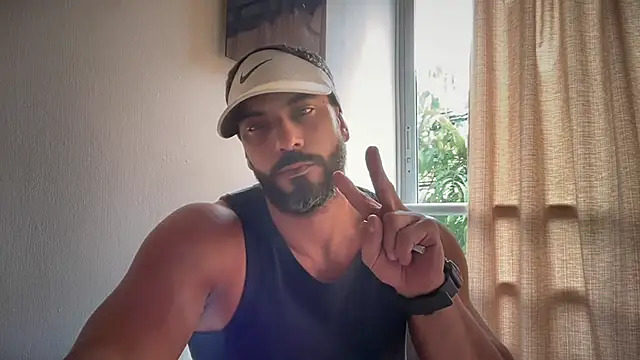 romeolovedark online show from February 8, 5:05 pm