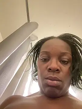 Snapshot of ChocolateBuns101 chatting on December 19, 2:56 am ChocolateBuns101 online show from December 19, 2:56 am