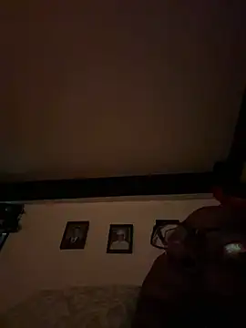 Snapshot of ChocolateBuns101 chatting on December 23, 12:46 am ChocolateBuns101 online show from December 23, 12:46 am