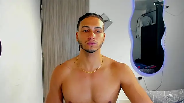 Snapshot of Kris_Khalifa69 chatting on November 7, 12:21 am Kris Khalifa69 online show from November 7, 12:21 am