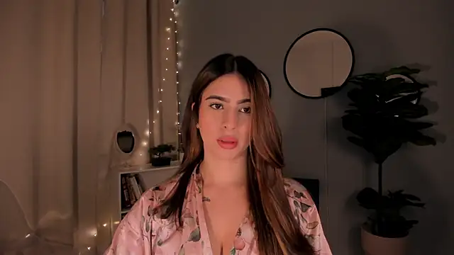 Snapshot of LiaPearce chatting on September 30, 12:10 pm LiaPearce online show from September 30, 12:10 pm