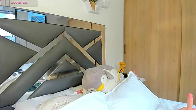 lexa cooper online show from February 7, 8:20 pm