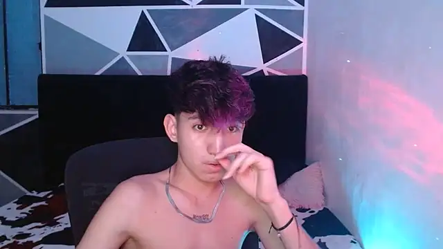 littlextreme online show from December 10, 6:33 am