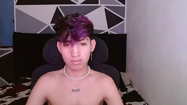 littlextreme online show from December 16, 7:04 am