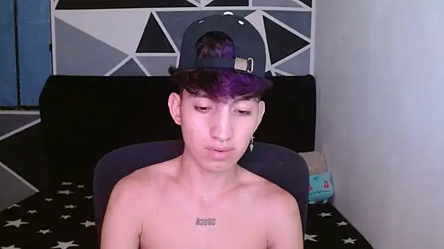 littlextreme online show from December 26, 4:53 am