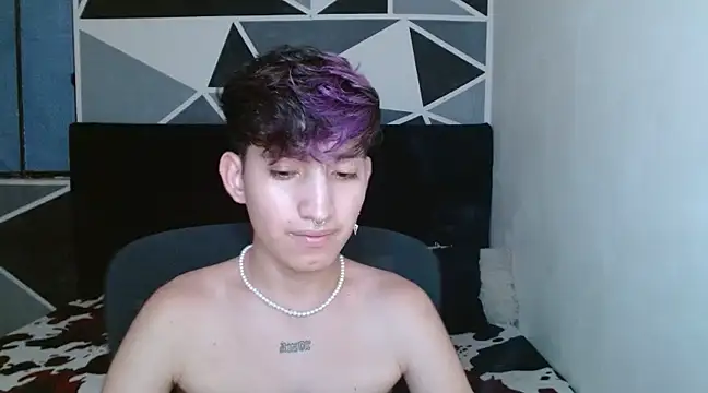 littlextreme online show from January 9, 3:15 am