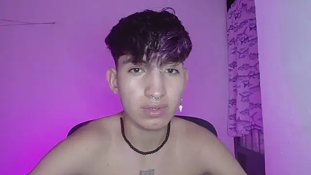 littlextreme online show from February 8, 4:25 am