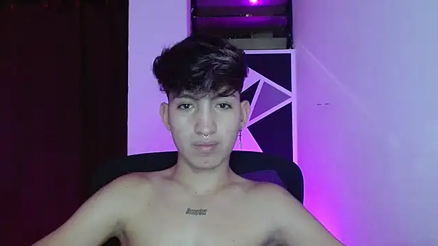 littlextreme online show from March 22, 3:52 am