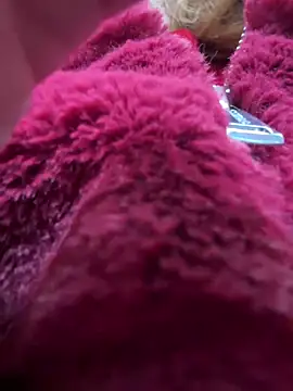 Snapshot of DaisyVibesss chatting on December 7, 1:07 pm DaisyVibesss online show from December 7, 1:07 pm