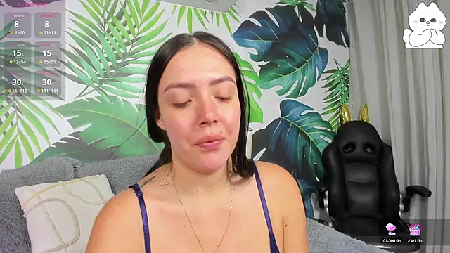 Snapshot of brianna_196 chatting on November 18, 7:51 pm brianna 196 online show from November 18, 7:51 pm