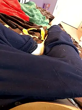 Snapshot of Hugetings chatting on December 4, 9:13 pm Hugetings online show from December 4, 9:13 pm