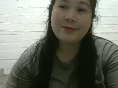 Snapshot of hotsexylyn chatting on February 28, 12:09 pm hotsexylyn online show from February 28, 12:09 pm