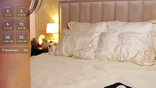 SereneRhodes online show from February 7, 6:13 pm