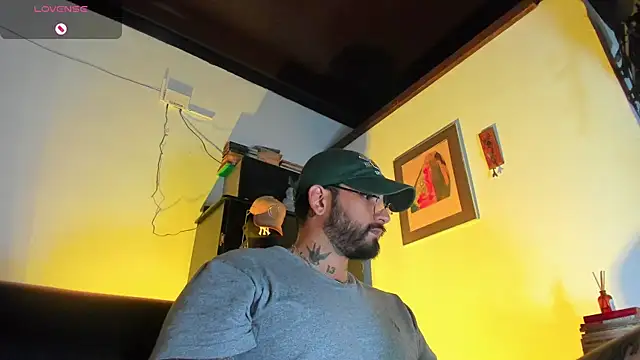 CamiloGray  online show from November 23, 1:11 pm