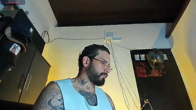 CamiloGray  online show from January 7, 2:19 pm