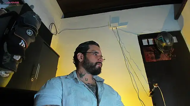 CamiloGray  online show from January 8, 1:46 pm