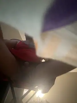 Snapshot of RomaLovesFamily chatting on September 11, 8:14 am RomaLovesFamily online show from September 11, 8:14 am