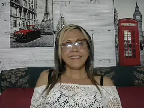 divahot08 online show from January 13, 9:42 pm