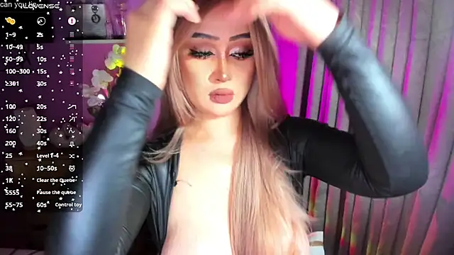 Snapshot of Miss_mariahmonroe chatting on October 1, 8:15 pm Miss mariahmonroe online show from October 1, 8:15 pm