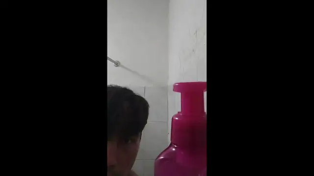 Snapshot of Luisoon001 chatting on November 10, 7:29 am Luisoon001 online show from November 10, 7:29 am