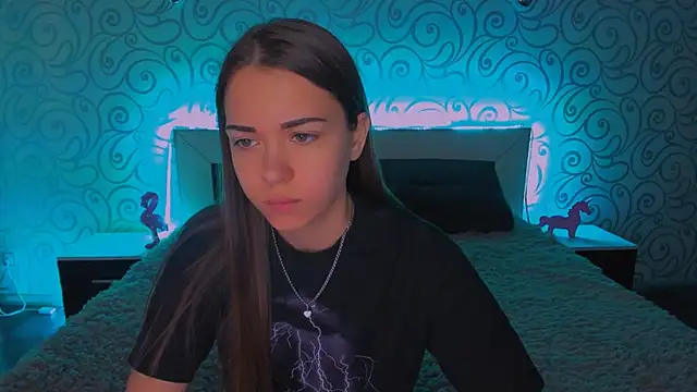 Snapshot of AlexaBarkley chatting on December 18, 5:59 am AlexaBarkley online show from December 18, 5:59 am