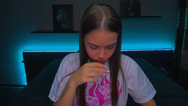 Snapshot of AlexaBarkley chatting on December 26, 3:06 am AlexaBarkley online show from December 26, 3:06 am