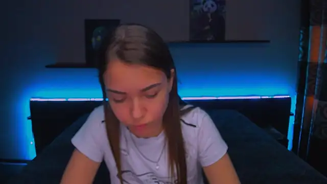 Snapshot of AlexaBarkley chatting on February 13, 6:09 am AlexaBarkley online show from February 13, 6:09 am