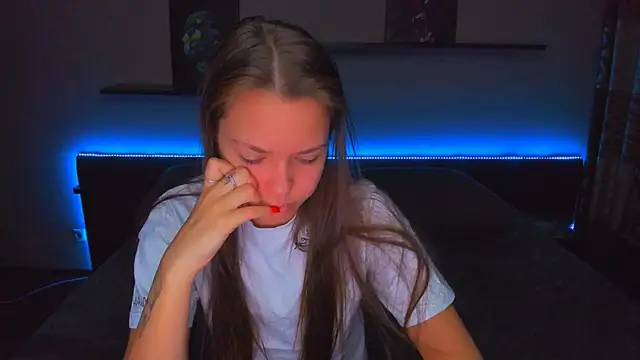 AlexaBarkley online show from January 8, 12:35 am