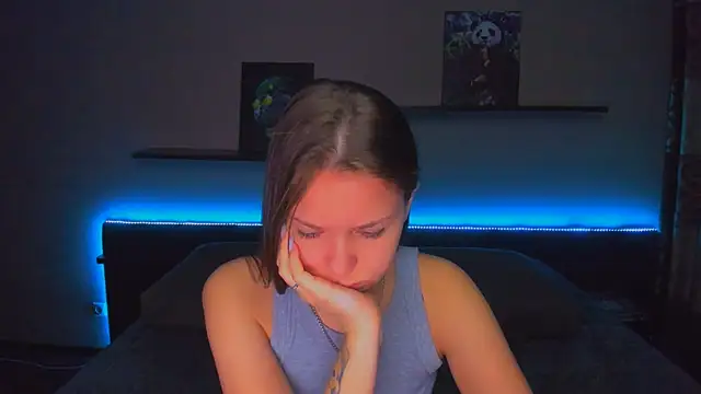 AlexaBarkley online show from February 19, 12:28 am