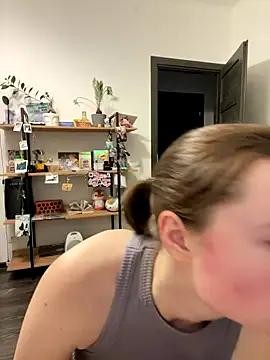 Snapshot of sweetest_pie chatting on December 1, 8:31 pm sweetest pie online show from December 1, 8:31 pm