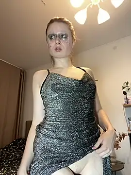 Snapshot of sweetest_pie chatting on December 20, 11:26 pm sweetest pie online show from December 20, 11:26 pm