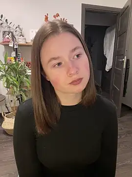 Snapshot of sweetest_pie chatting on February 19, 9:58 pm sweetest pie online show from February 19, 9:58 pm