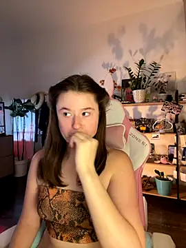 Snapshot of sweetest_pie chatting on September 19, 5:57 pm sweetest pie online show from September 19, 5:57 pm