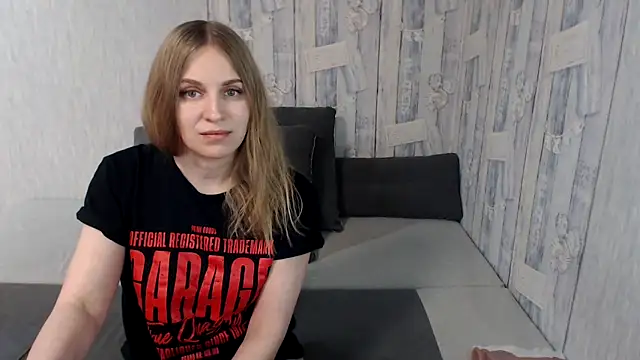 Pilly green  online show from March 10, 7:32 am