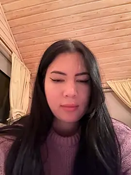 clairewntr online show from January 1, 3:46 pm