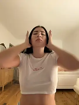 clairewntr online show from January 16, 4:18 pm