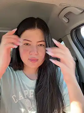 clairewntr online show from March 5, 10:33 am