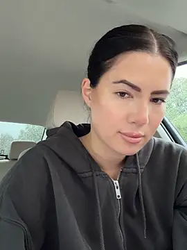 clairewntr online show from October 5, 3:32 pm