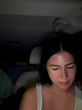 clairewntr online show from October 17, 8:33 pm