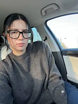 clairewntr online show from January 19, 1:59 pm