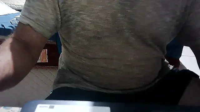 Snapshot of eduar570 chatting on November 3, 4:25 am eduar570 online show from November 3, 4:25 am