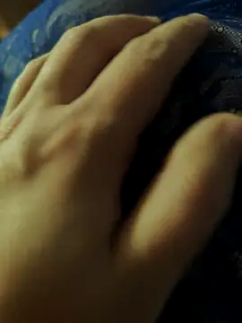 LovlyAnnie online show from December 19, 6:09 am