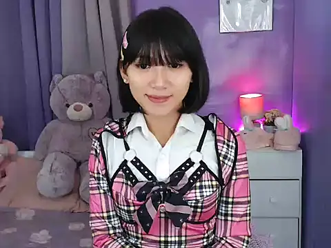 Snapshot of urlovelyfreya chatting on November 1, 6:32 pm urlovelyfreya online show from November 1, 6:32 pm