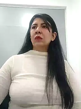 aisha latina online show from December 12, 2:44 pm