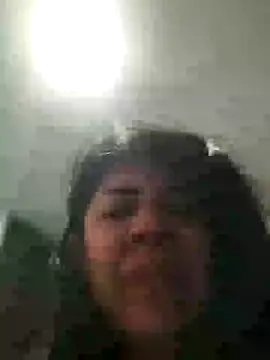 aisha latina online show from December 13, 11:45 am